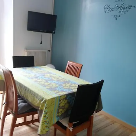 Le Loubens Apartment *